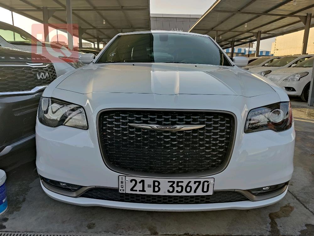 كرايسلر 300